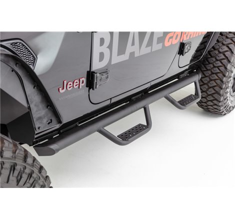 Go Rhino 20-20 Jeep Gladiator JT Dominator Extreme D2 SideSteps - Cab Length - Tex Blk