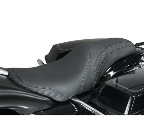 Mustang 08-21 Harley Electra Glide,Rd Glide,Rd King Tripper Fastback 1PC Seat w/Diam Stitch - Black